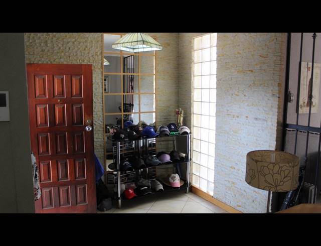 3 BEDROOM HOUSE FOR SALE IN BRACKENHURST